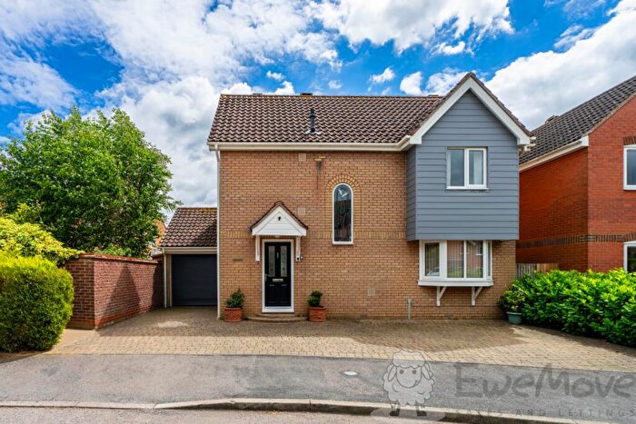 3 Bedroom Detached House For Sale In Palm Close, Wymondham, Norfolk, NR18