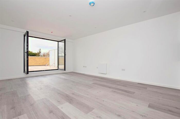 1 Bedroom Flat To Rent In High Street, Hampton Hill, Hampton, TW12