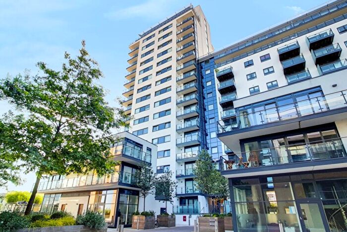 2 Bedroom Apartment To Rent In Wharf Street London, SE8