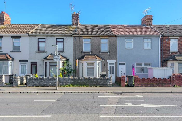 3 Bedroom Terraced House To Rent In Rodbourne Road, Ferndale, SN2
