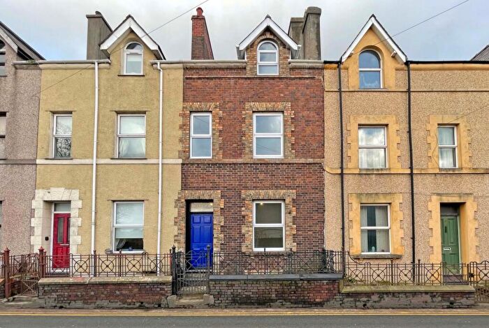 3 Bedroom Terraced House For Sale In St. Helens Terrace, Caernarfon, Gwynedd, LL55