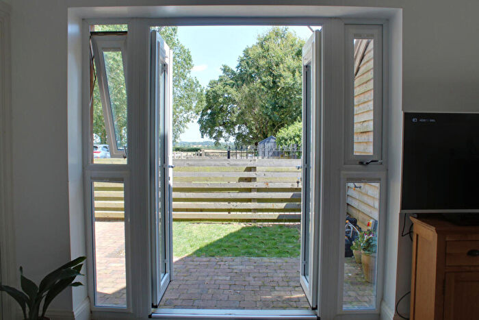 2 Bedroom Bungalow For Sale In Fernwood Farm, Rouncil Lane, Kenilworth, CV8
