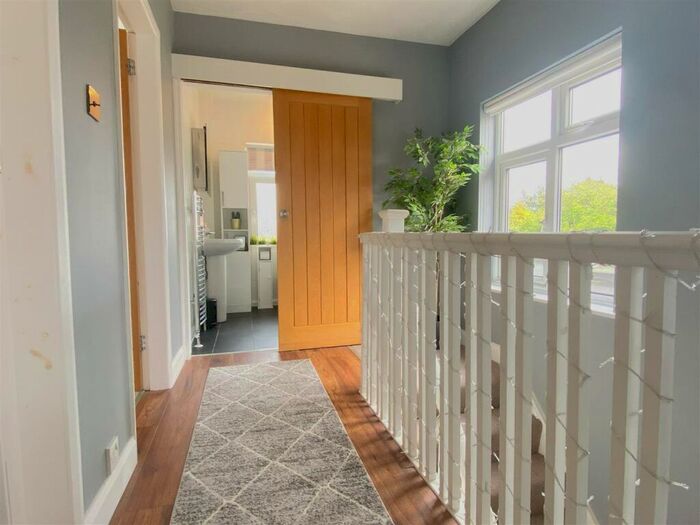3 Bedroom Semi-Detached House For Sale In Wellington Street, Syston., LE7