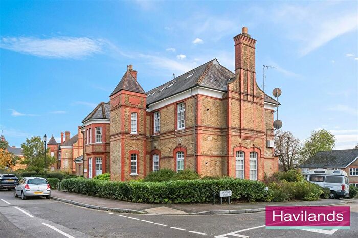 2 Bedroom Flat For Sale In Banting Drive, London, N21