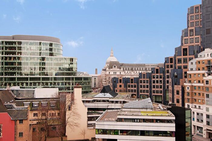 1 Bedroom Flat For Sale In Thomas More House, Barbican, London., EC2Y