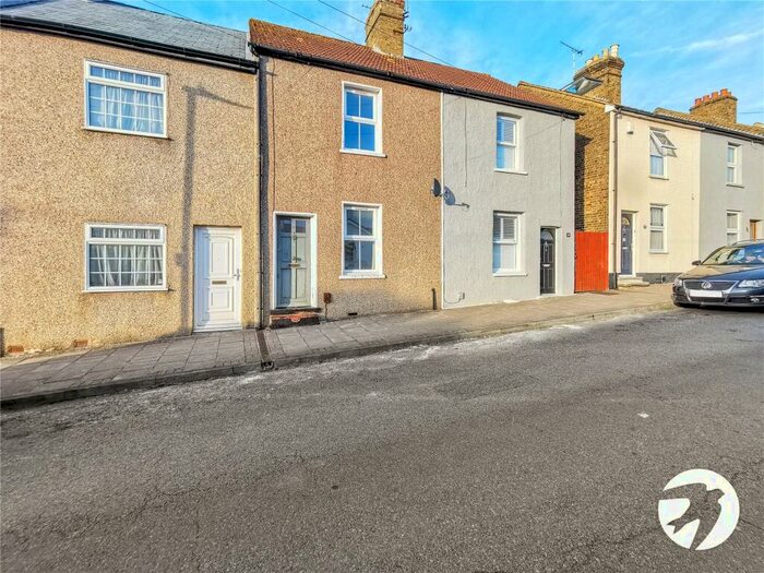 3 Bedroom Terraced House To Rent In Hearns Road, Orpington, BR5