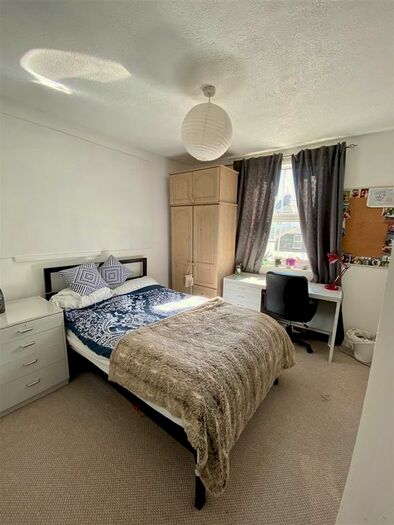 6 Bedroom Property To Rent In Hill Park Crescent, Plymouth, PL4