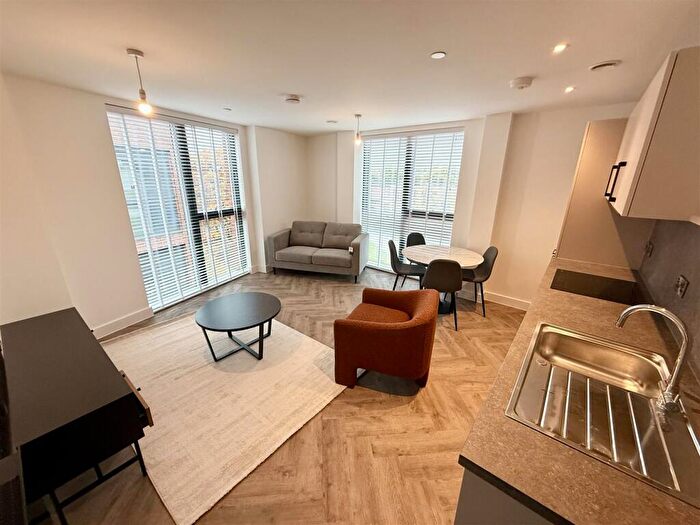 2 Bedroom Apartment To Rent In Weavers House, Castleward Boulevard, Derby, DE1