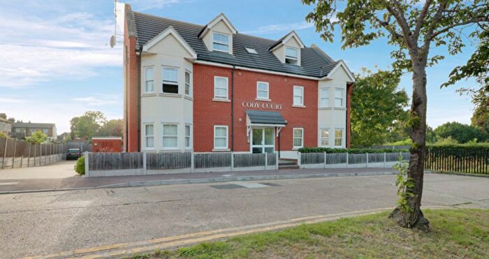 1 Bedroom Flat For Sale In Shakespeare Drive, Westcliff-On-Sea, SS0