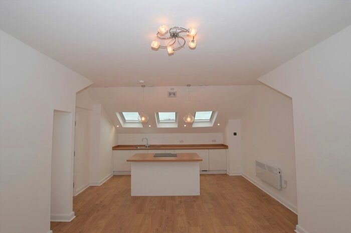 1 Bedroom Flat To Rent In Otley Road, Leeds, LS16
