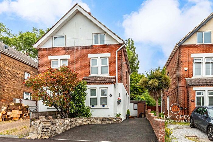 3 Bedroom Semi Detached House For Sale In Ringwood Road, Poole, BH14