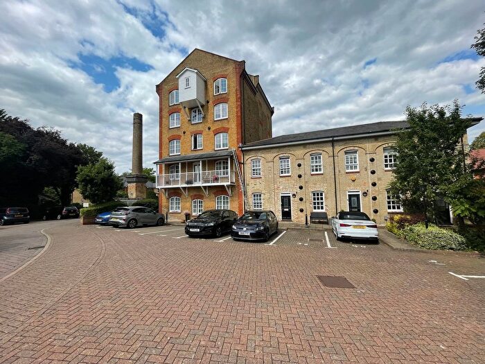 1 Bedroom Flat To Rent In North Road, Hertford, SG14