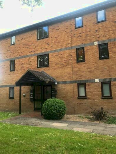 2 Bedroom Apartment To Rent In Heron Drive, Bicester, OX26