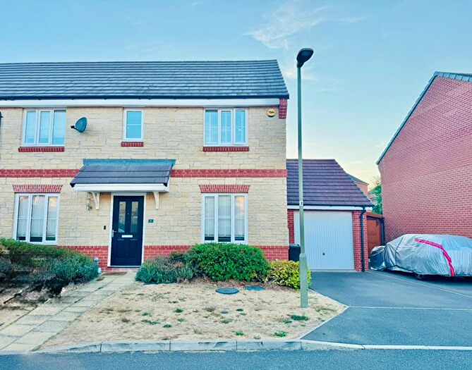 3 Bedroom Semi-Detached House To Rent In Thomas Way, Abingdon, Oxfordshire, OX14