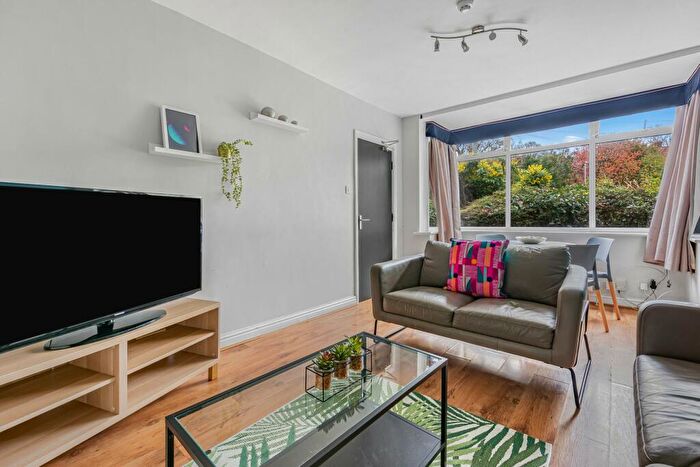 5 Bedroom House To Rent In St. Annes Drive, Leeds, LS4