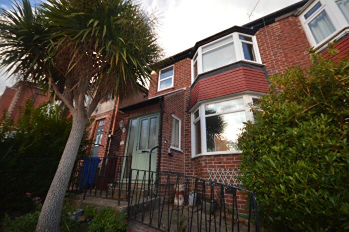 3 Bedroom Semi Detached House To Rent In Wisewood Lane, Sheffield, South Yorkshire, S6