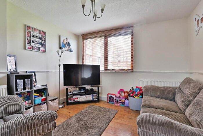 2 Bedroom Flat For Sale In Downland Place, Adastral Road, Poole, BH17