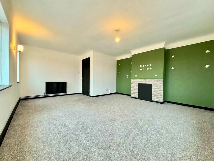 3 Bedroom Flat To Rent In Canterbury Road, Birchington, CT7