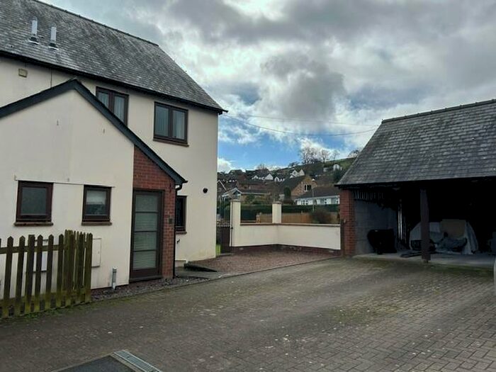 3 Bedroom Detached House To Rent In Noble Court, Knighton, LD7