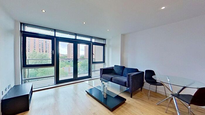 1 Bedroom Flat To Rent In Gotts Road, Leeds, LS12