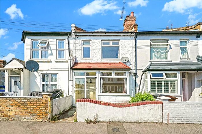 3 Bedroom Terraced House To Rent In Kimberley Road, London, E17