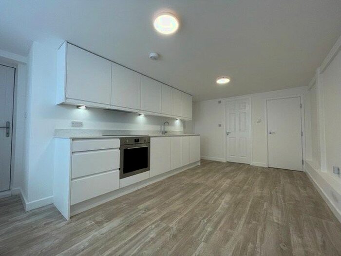 1 Bedroom Studio To Rent In Finchley Road, London, NW11