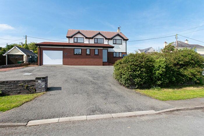 4 Bedroom Detached House For Sale In Bay View Road, Benllech, LL74