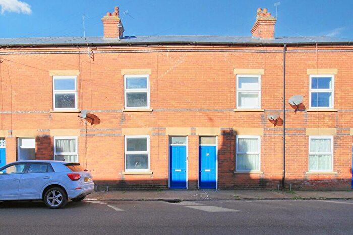 3 Bedroom Terraced House For Sale In Cross Street, Skegness, Lincolnshire, PE25