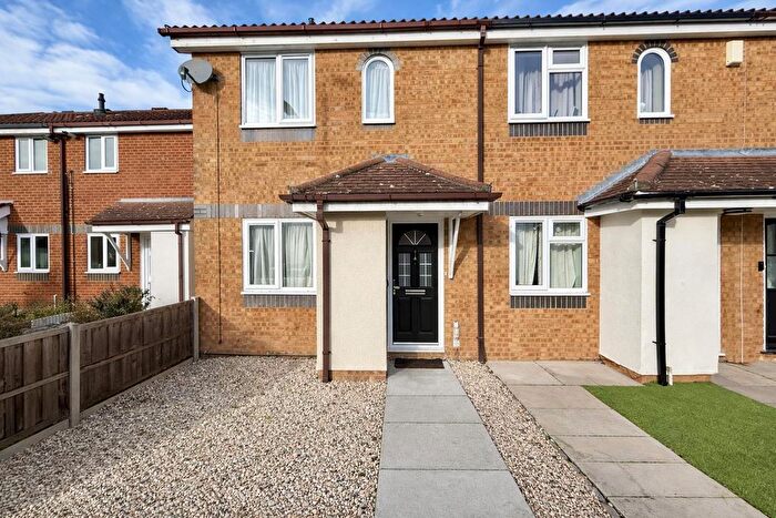 2 Bedroom Terraced House To Rent In Cotswold Way, Worcester Park, KT4