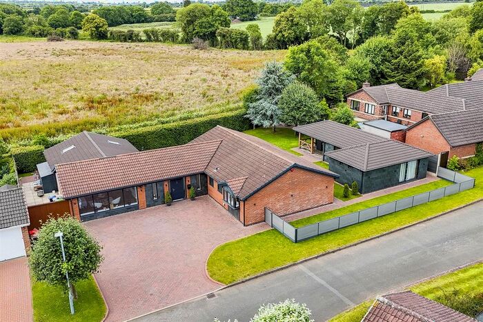 6 Bedroom Detached Bungalow To Rent In Olympus Court, Hucknall, Nottingham, NG15