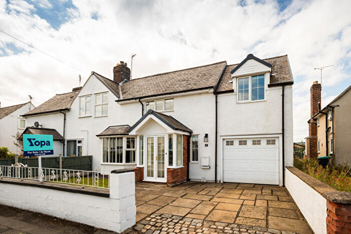 4 Bedroom Semi Detached House For Sale In Ffordd Estyn, Wrexham, LL11