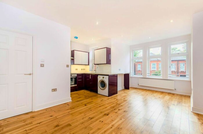 2 Bedroom Flat To Rent In Anson Road, Willesden, London, NW2