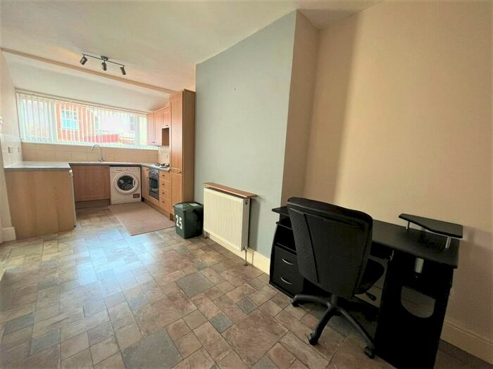 3 Bedroom House To Rent In Pinhoe Road, Exeter, EX4