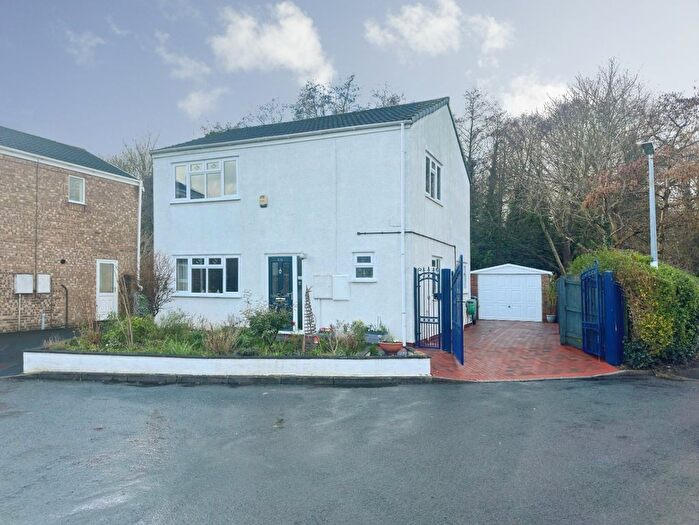 4 Bedroom Detached House For Sale In Millstream Way, Leegomery, Telford, Shropshire, TF1