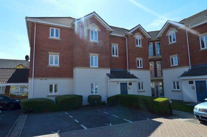 2 Bedroom Flat To Rent In Hayling Close, Gosport, PO12