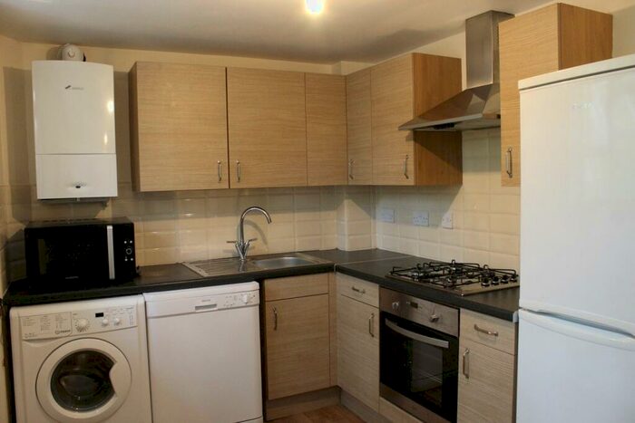 3 Bedroom Flat To Rent In Bond Street, Bristol, BS1