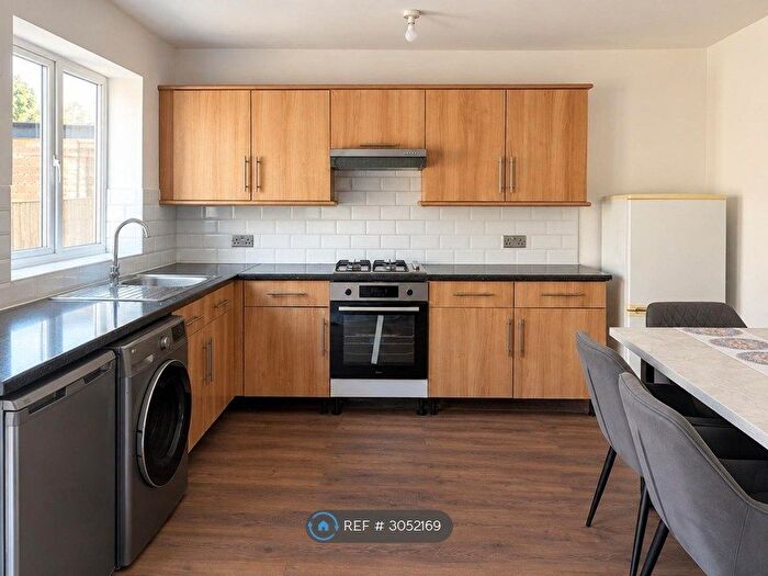 2 Bedroom Bungalow To Rent In Barking Road, London, E13
