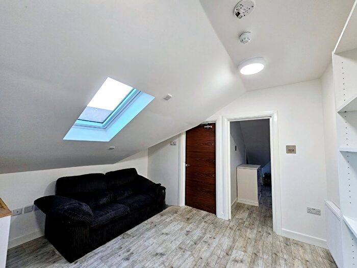 1 Bedroom Flat To Rent In Cleveley Close, Charlton, SE7