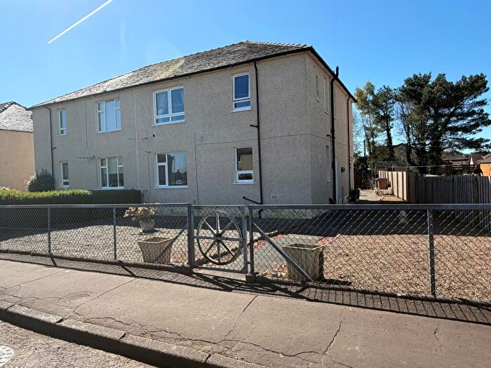 2 Bedroom Flat To Rent In Browns Crescent, Annbank, KA6