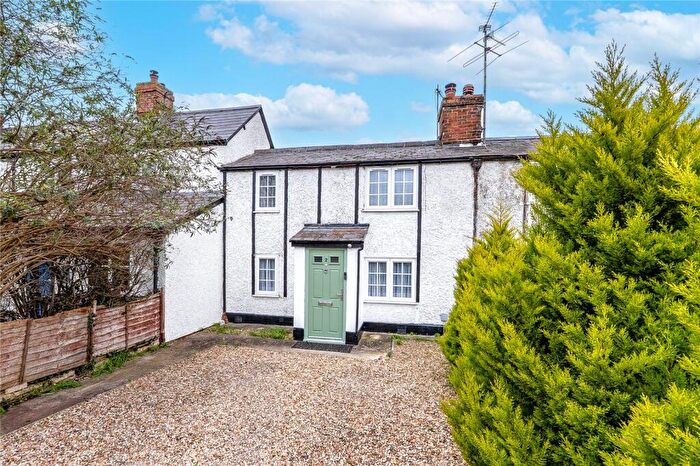 3 Bedroom Terraced House For Sale In Bell Close, Grove, Wantage, Oxfordshire, OX12