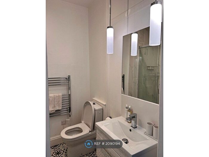 1 Bedroom Flat To Rent In Eastgate Row North, Chester, CH1