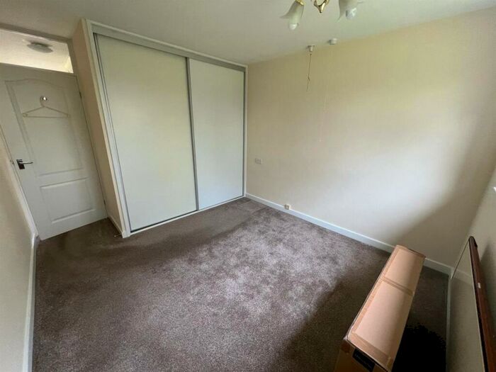 1 Bedroom Bungalow To Rent In High Street, Old Whittington, S41