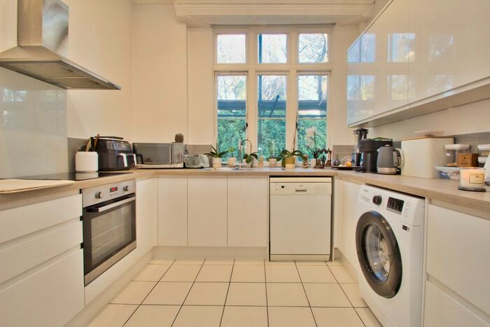 2 Bedroom Maisonette To Rent In The Woodlands, London Road, Harrow, HA1