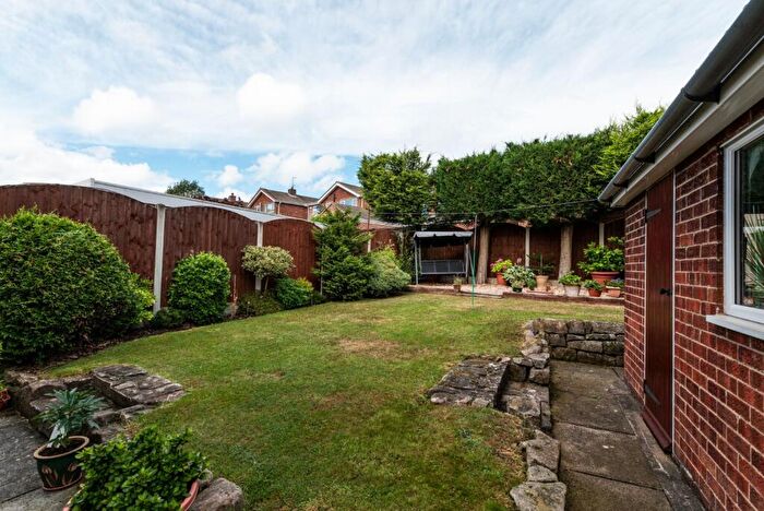4 Bedroom Detached House For Sale In Lowlands Road, Belper, Derbyshire, DE56