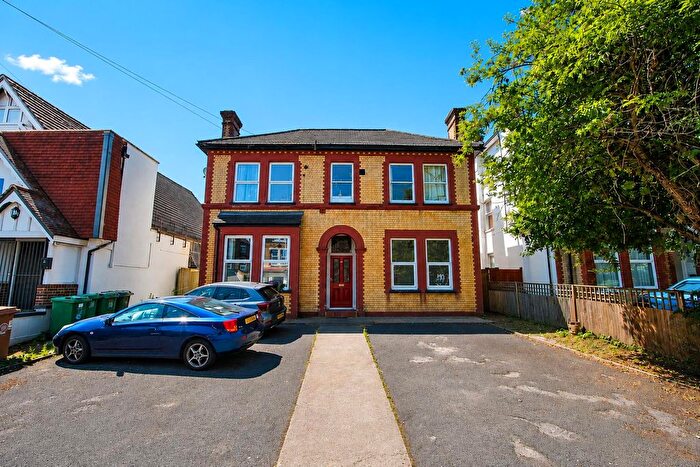 1 Bedroom Flat For Sale In Queens Road, Wallington, SM6