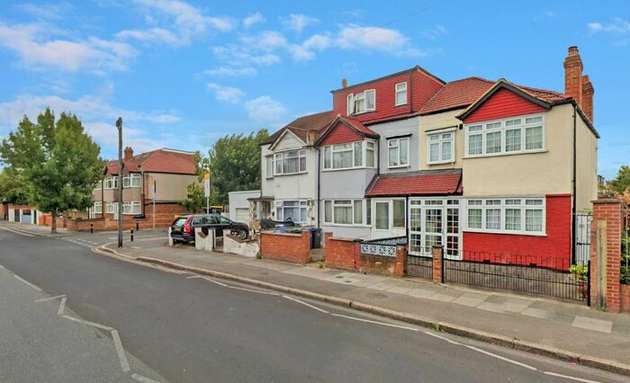 1 Bedroom Flat To Rent In Rowan Road, London, SW16