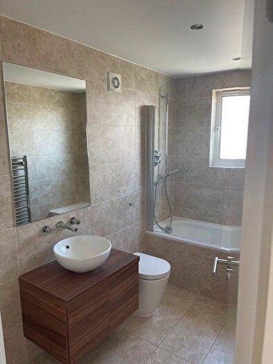 2 Bedroom Flat To Rent In Ayton Drive, Portland, DT5