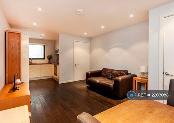 2 Bedroom Flat To Rent In City Road, London, EC1V