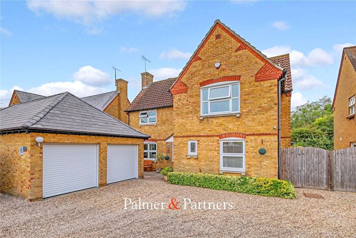 4 Bedroom Detached House For Sale In Chamberlains Ride, South Woodham Ferrers, Chelmsford, Essex, CM3