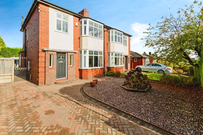 3 Bedroom Semi Detached House For Sale In Bishops Road, Bolton, Lancashire, BL3